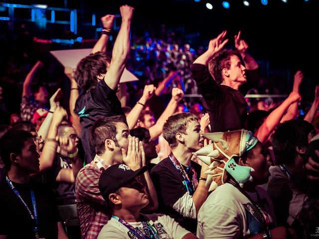 现却不尽如 现却不尽如