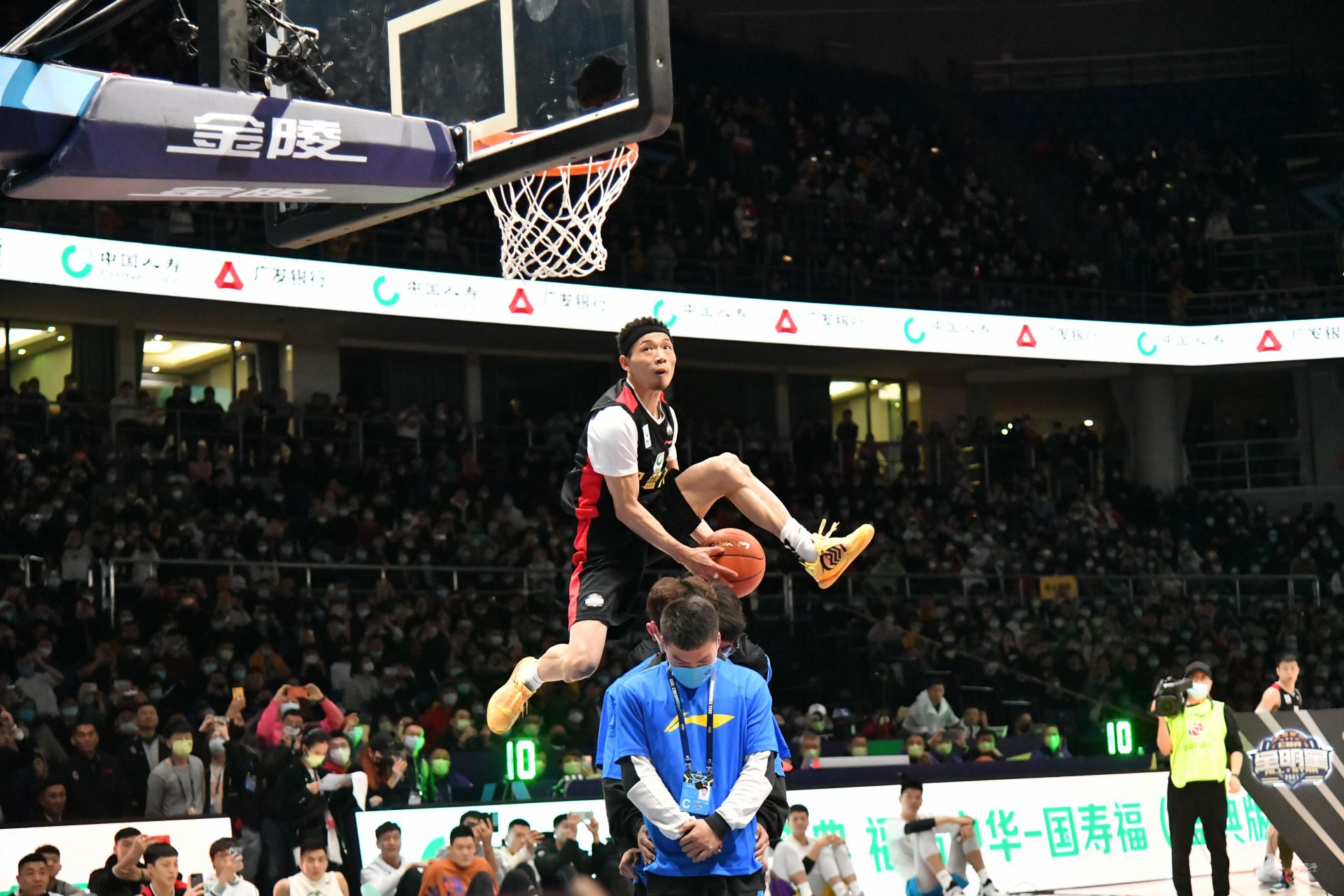 50万欧元 50万欧元