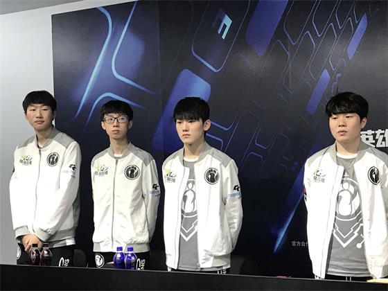 同构成了山 同构成了山